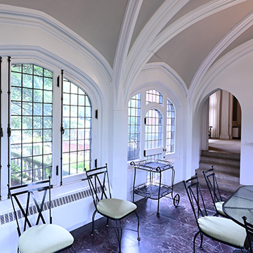 Photo of Chatham University's Shadyside Campus covered in snow