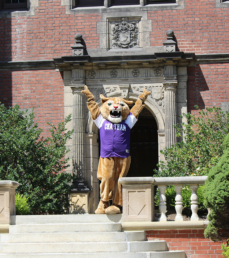 Photo of Carson Cougar on Shadyside Campus