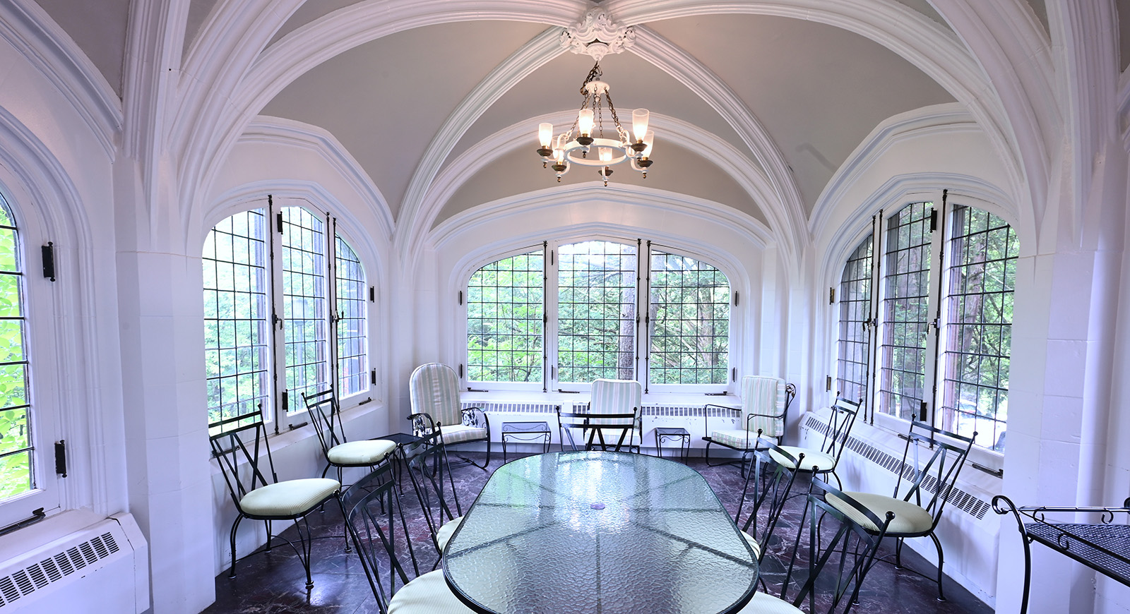 Photo of Mellon Center's Solarium on Shadyside Campus